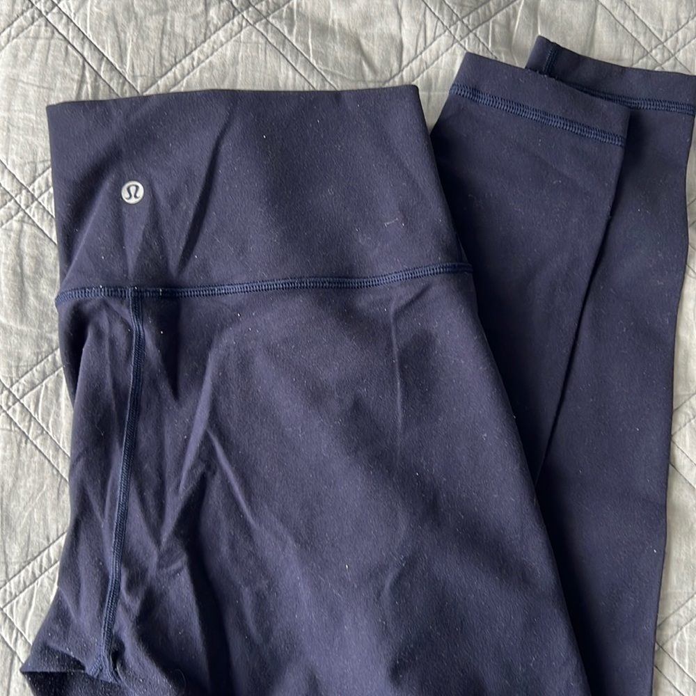 True Navy Lululemon 28” Wunder Under